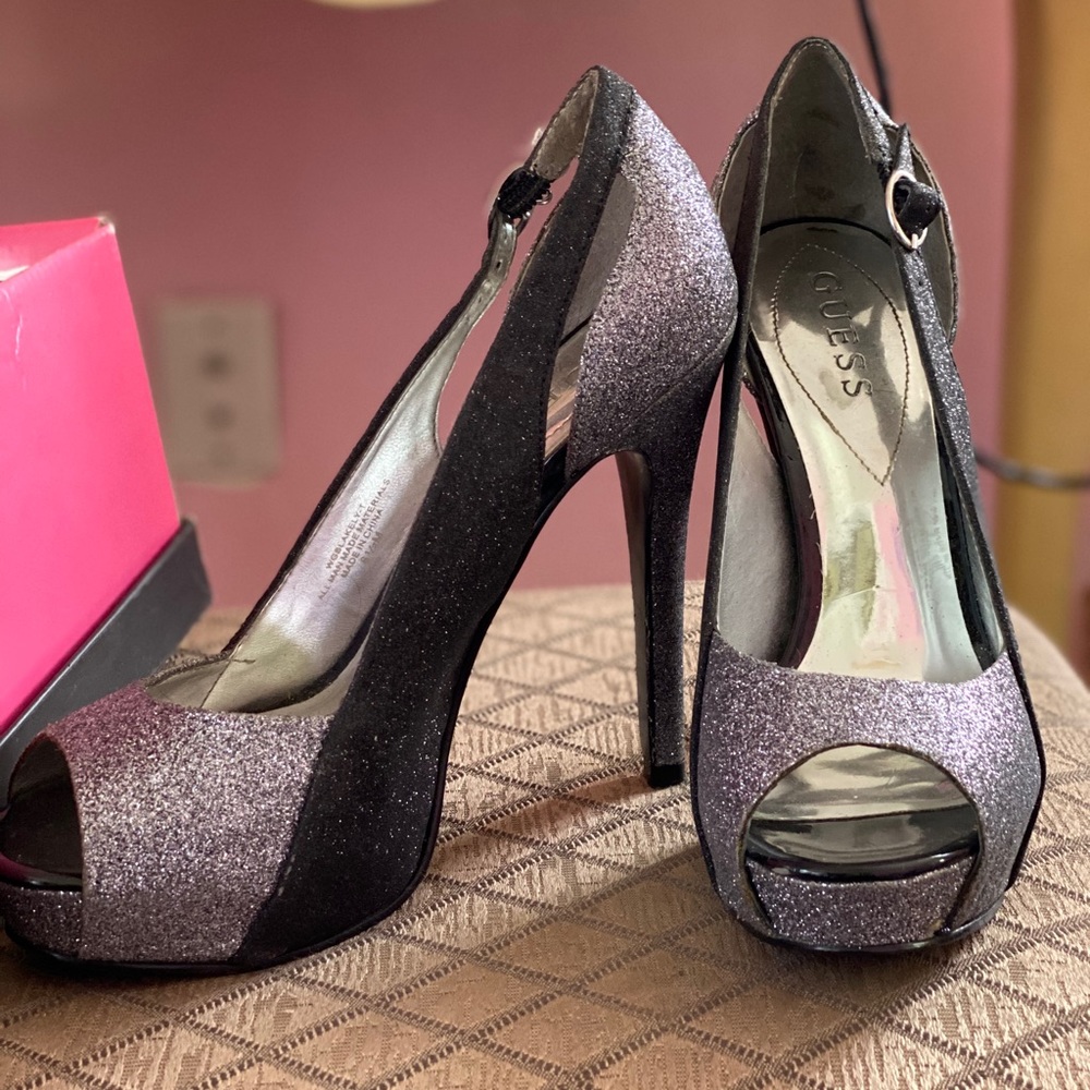 GUESS PURPLE/BLACK HEELS